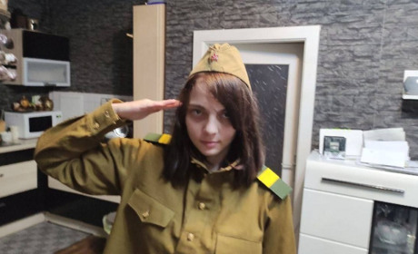 Проросійську блогерку та z-волонтерку з Волновахи депортують в Україну — подробиці