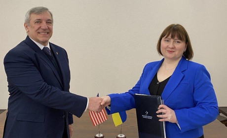 Державний архів Херсонської області розпочав масштабне оцифрування фондів за американські кошти
