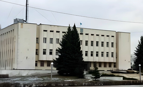 Через небезпеку закрили будівлю Первомайської міської ради. Що відбувається за 60 км від Лозової