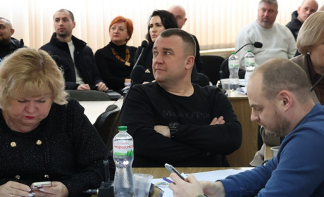 В Южноукраїнську звільнили заступника міського голови, а керуючого справами призначили - 43 сесія