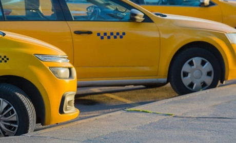 На таксі з Ужгорода до Варшави: комфортно, швидко та безпечно з TaxiStatus