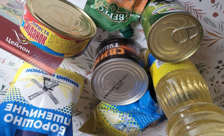 Краплина тепла. 1 лютого переселенцям з Луганщини видали 100 продуктових наборів