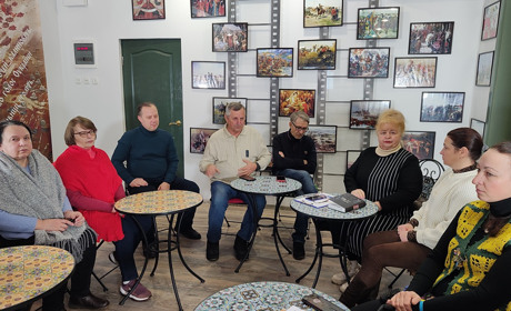 Місто заслуговує на те, щоб ми краще знали свою історію: краєзнавці на зустрічі в артхабі
