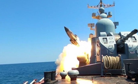 Воїни спецпідрозділу ГУР знищили ракетний катер "Івановєц" у Криму