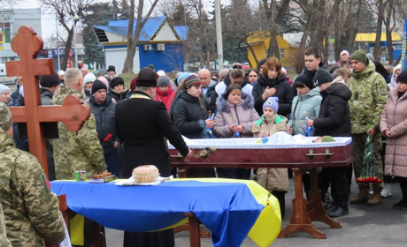 В останню путь провели головного сержанта Андрія Лукашова (ВІДЕО)
