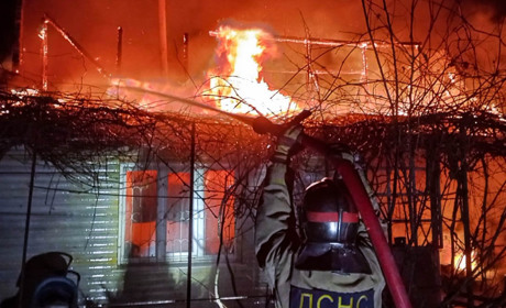 У Макарівській громаді сталася пожежа: винесли з вогню п’ятьох дітей