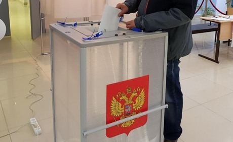 Росіяни готують «спостерігачів» серед студентів на «вибори президента» на ТОТ