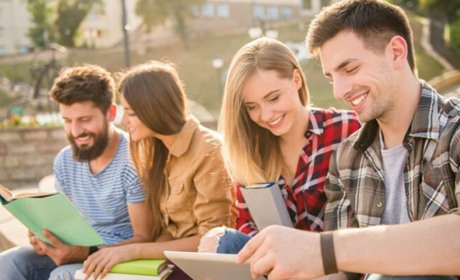 Коледжі ліквідувати не будуть