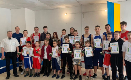 У Тростянецькій ДЮСШ відбувся чемпіонат з боксу
