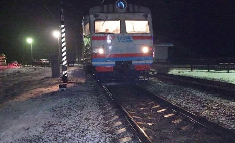 Біля Ніжина електропотяг збив людину