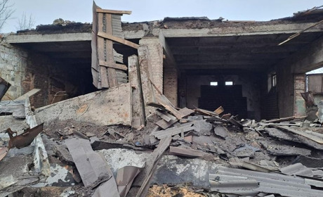 Дві людини отримали поранення через ворожі атаки на Донеччині. Торецька громада теж під обстрілами