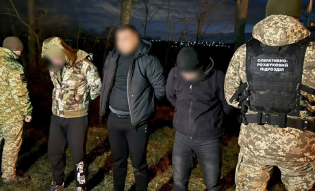 Троє порушників кордону затримані на Чернівецькому кордоні: серед них мешканець Житомирщини