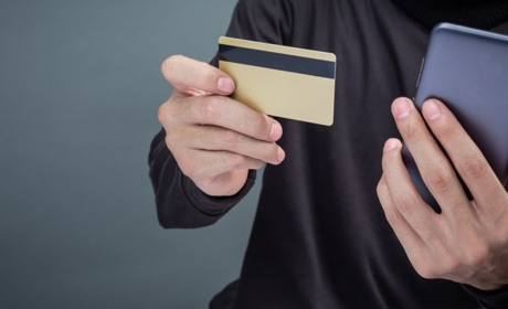 Жовтоводця підозрюють у викраденні 56 тисяч гривень із картки знайомого