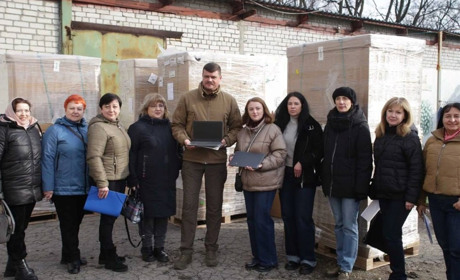 Луганщина отримала 2,5 тис комп'ютерів для організації онлайн-навчання. Хто і скільки отримав