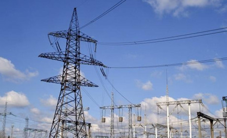 Нова Каховка: у місті світло дають вибірково