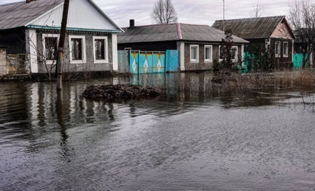 На Луганщині з’явилася Венеція. Через безпорадність окупантів селище може потонути у воді