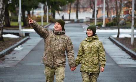Змінили клас на казарму, прихопивши з собою кохання