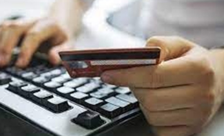 Хмельницька окружна прокуратура попереджає про численні випадки шахрайств під час війни