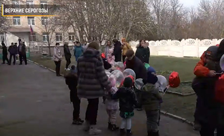 Окупанти відкрили "новий" дитсадок у Верхніх Сірогозах, який насправді був зруйнований ними