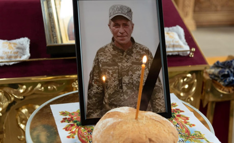 У Нікополі простилися із полеглим військовим Дмитром Яковенком