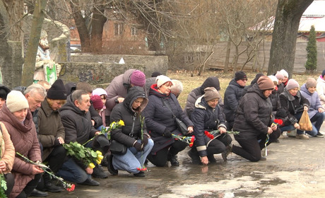 Назавжди 34. У Шостці попращались із захисником, який загинув через 2 місяця після мобілізації