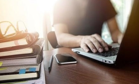 Податкова інформує: граничні строки подання податкової декларації про майновий стан і доходи