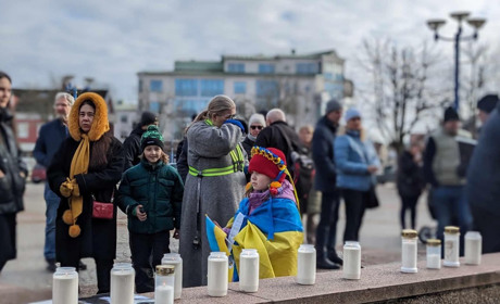 Як українці за кордоном відзначали роковини повномасштабного вторгнення: фото, відео