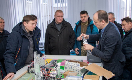 Викладачі предмета "Захист України"із Гадяцької громади навчалися керувати дронами