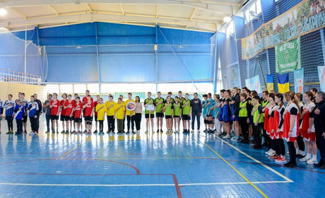 Пліч-о-пліч всеукраїнські шкільні ліги: визначилися найсильніші волейбольні команди Кагарличчини