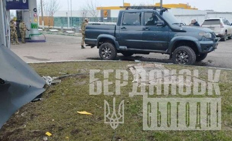 Внаслідок вибуху біля заправки у Бердянську було поранено окупантів