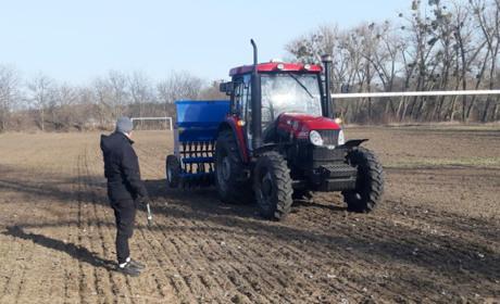 У селі Слобода Кагарлицької МТГ ведуться роботи з реконструкції футбольного поля