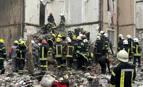 Кількість жертв в Одесі зросла до п'яти. Під руїнами будинку ще перебувають люди, пошуки тривають