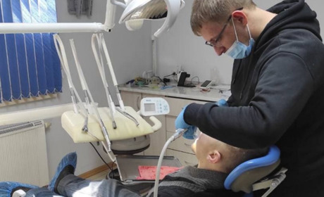 Стоматологічна допомога у Торецьку: як отримати послуги