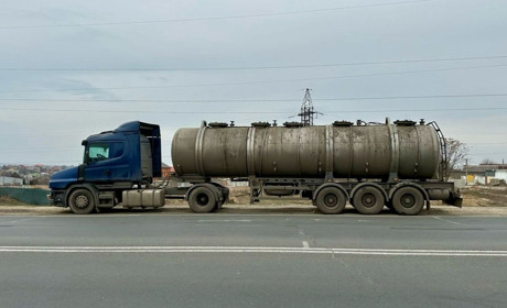 На Об'їзній дорозі в Одесі вантажівка збила 15-річну дівчину: у постраждалої важкі травми