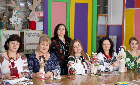 Обереги від Кагарличчини - у подарунок захисницям та волонтеркам (відео)