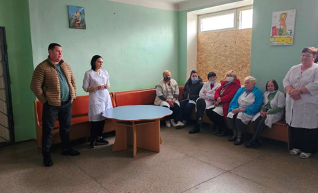 Новини з Нової Каховки: приліт дрону, гуманітарка, активність комуністів