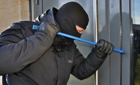 За крадіжку з сільського магазину засудили учня з Киселева і жителя Борівців до умовних термінів