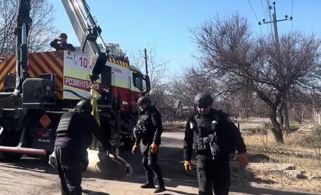 Піротехніки ДСНС вилучили та знищили в Торецьку керовану авіабомбу КАБ-500