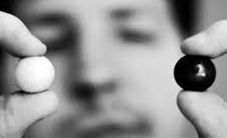 Помилки у мисленні: як катастрофізація та чорно-біле мислення впливають на поведінку