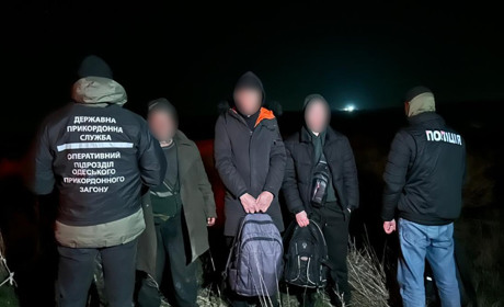 На Одещині прикордонники затримали організатора незаконного трансферу та двох його «гостей» (ФОТО)