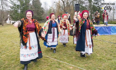 У Музеї просто неба в Переяславі зустрічали весну з Колодієм і збирали донати на допомогу ЗСУ