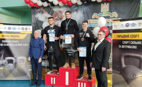 Леон Білицький - чемпіон України з гирьового спорту, готується до Чемпіонату Європи у Франції