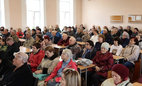 Зустріч щодо соціального захисту та зайнятості в Дніпрі: нова ініціатива для переселенців з Торецька