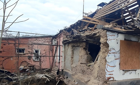 Пошкоджені магазин, комунальне підприємство, є поранений: наслідки російської атаки на місто