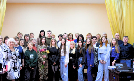 Арттерапія, шкільна вистава, молодіжний рух – чим дивували у третій школі
