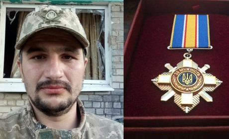Ржищівчанина Євгенія Карпенка посмертно нагороджено орденом: відзнаку вручили племінниці Героя
