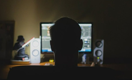 Мешканець Ізмаїла публікував у соцмережі пости з комуністичною символікою: загрожує термін