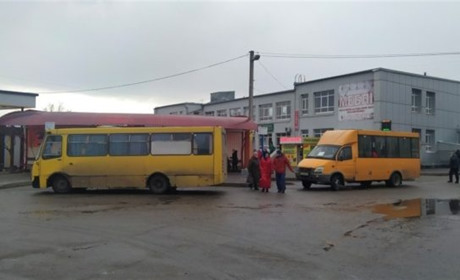 Громадський транспорт: як він працює в Краснограді та чи достатньо комфортний? Думки мешканців