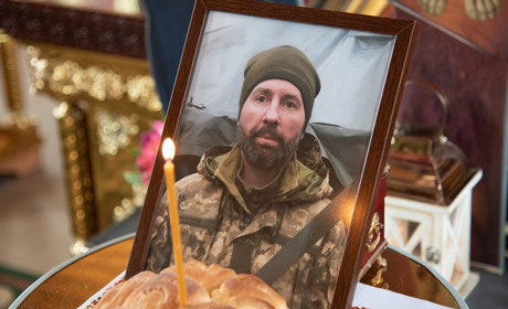 Мріяв про власну справу: Нікополь простився із захисником України Сергієм Царенком