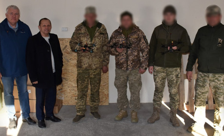 Гарні справи: три дрони передали частині, що перебуває на передовій